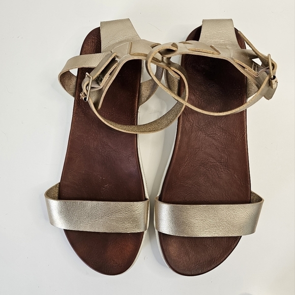 Torrid Gold Faux Leather Ankle Strap Flatform (WW) - Picture 4 of 11